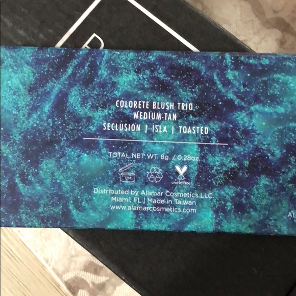 SOLD !! Alamar Cosmetics Blush Trio - Picture 3 of 3